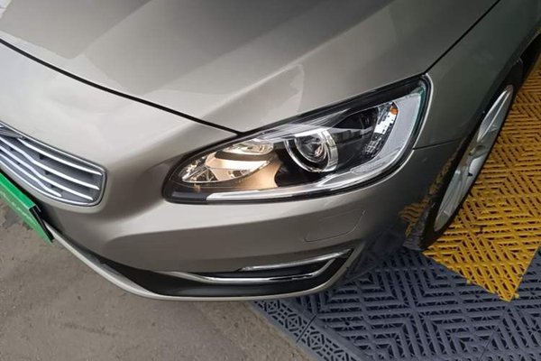 Volvo S60 2016, 143300 км, за 8084 USD - фото 8
