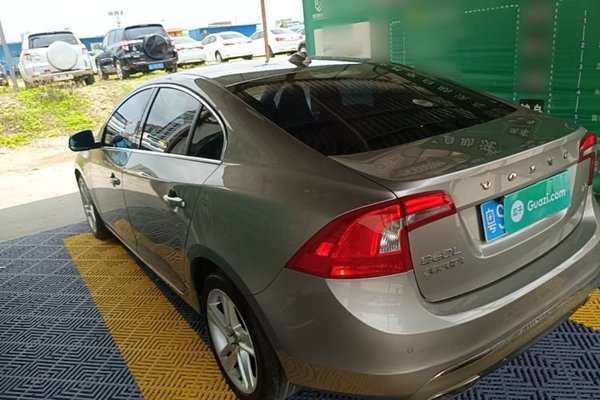 Volvo S60 2016, 143300 км, за 8084 USD