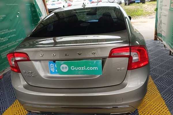 Volvo S60 2016, 143300 км, за 8084 USD