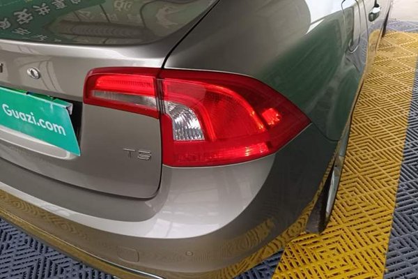 Volvo S60 2016, 143300 км, за 8084 USD - фото 9