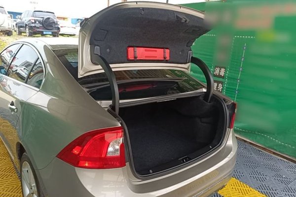 Volvo S60 2016, 143300 км, за 8084 USD - фото 22