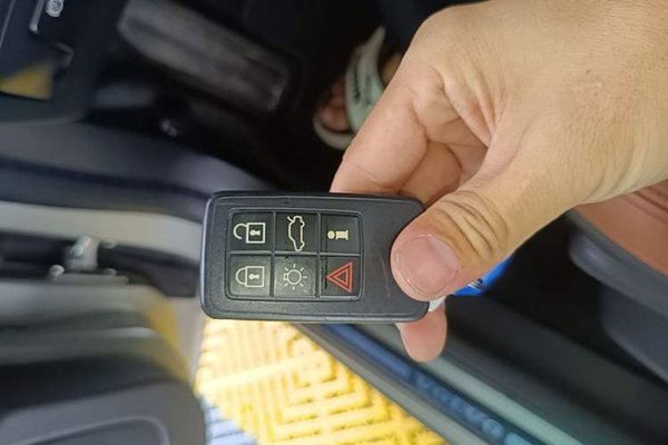 Volvo S60 2016, 143300 км, за 8084 USD - фото 23