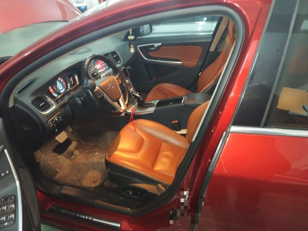 Volvo S60 2016, 92300 км, за 6720 USD - фото 17