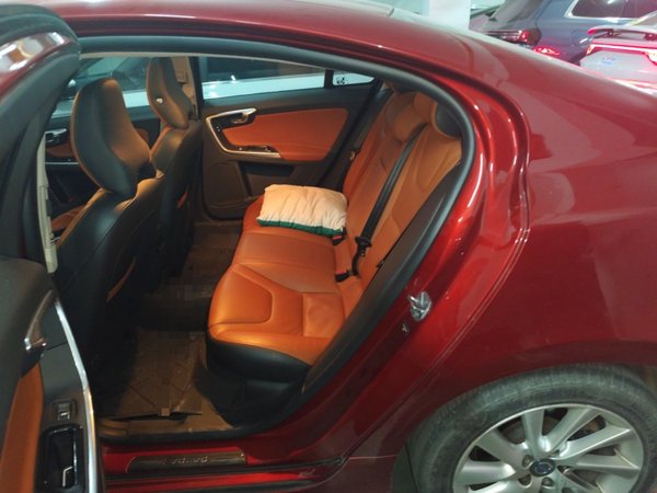 Volvo S60 2016, 92300 км, за 6720 USD - фото 18