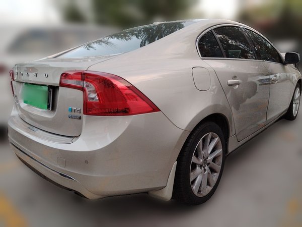 Volvo S60 2017, 64100 км, за 7039 USD - фото 6