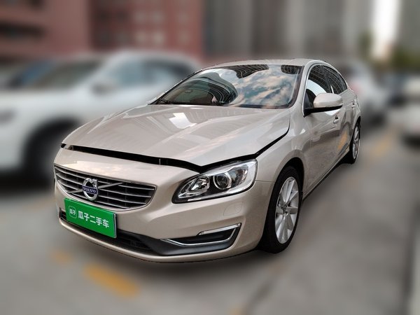 Volvo S60 · 2017 год