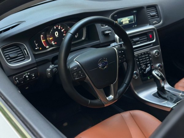 Volvo S60 2017, 74200 км, за 9433 USD - фото 24