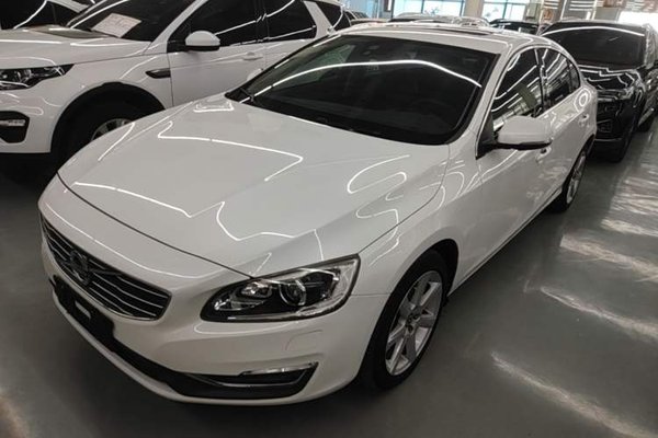 Volvo S60 · 2017 год