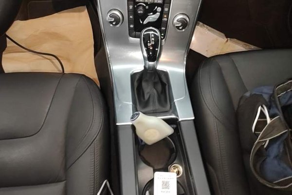 Volvo S60 2017, 99000 км, за 8848 USD - фото 16