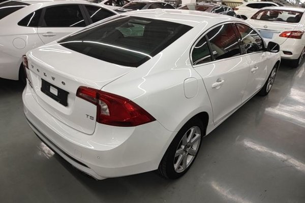 Volvo S60 2017, 99000 км, за 8848 USD - фото 6