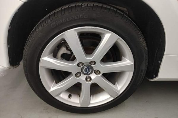 Volvo S60 2017, 99000 км, за 8848 USD - фото 11