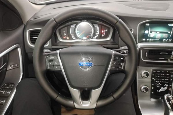 Volvo S60 2017, 99000 км, за 8848 USD - фото 13