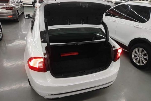 Volvo S60 2017, 99000 км, за 8848 USD - фото 22