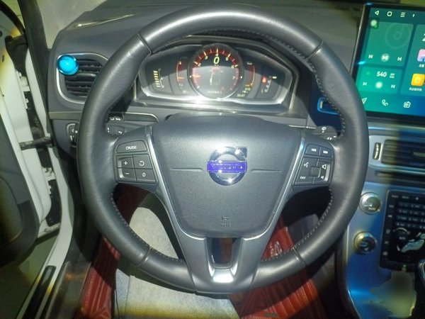 Volvo S60 2017, 99400 км, за 6721 USD - фото 11