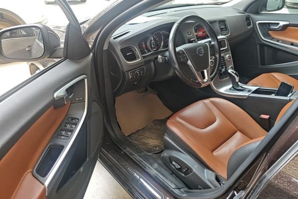 Volvo S60 2018, 157000 км, за 9862 USD - фото 18