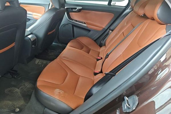 Volvo S60 2018, 157000 км, за 9862 USD - фото 20