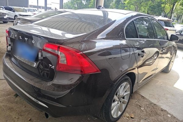 Volvo S60 2018, 157000 км, за 9862 USD - фото 6