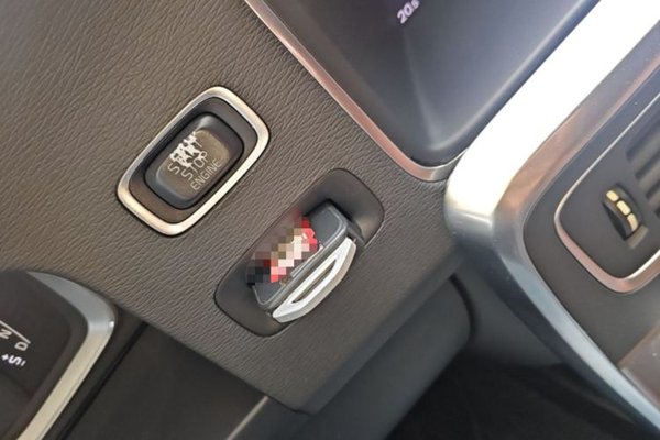 Volvo S60 2018, 157000 км, за 9862 USD - фото 23