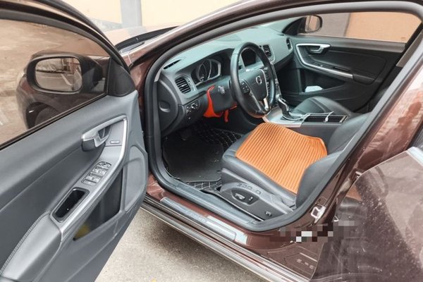 Volvo S60 2018, 61800 км, за 8624 USD - фото 16