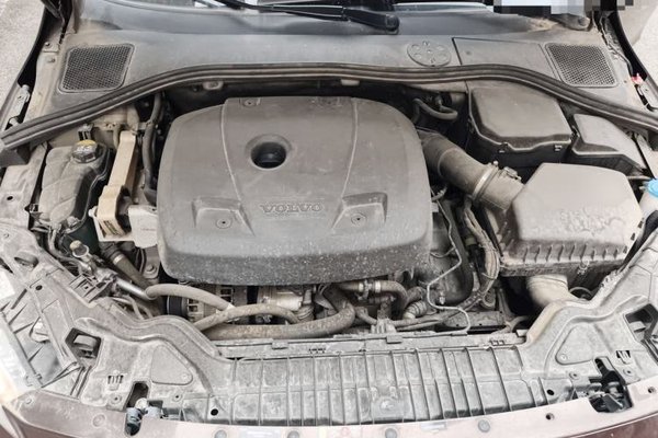 Volvo S60 2018, 61800 км, за 8624 USD - фото 21