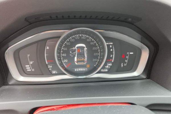 Volvo S60 2018, 61800 км, за 8624 USD - фото 11