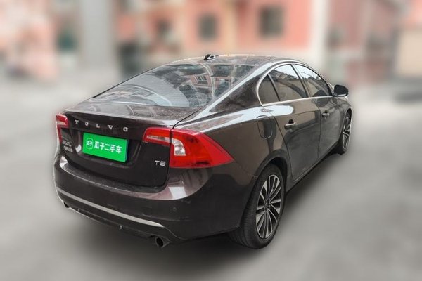 Volvo S60 2018, 61800 км, за 8624 USD - фото 6