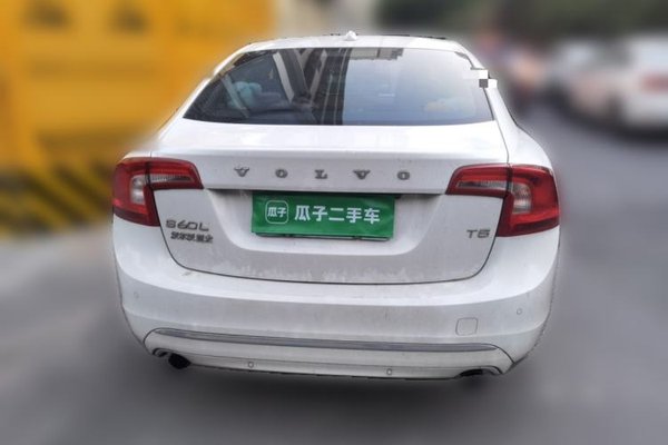 Volvo S60 2019, 104800 км, за 8604 USD