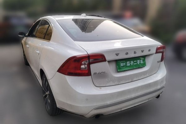 Volvo S60 2019, 104800 км, за 8604 USD