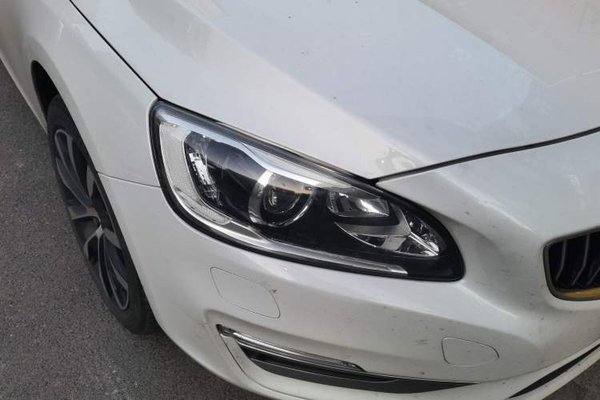 Volvo S60 2019, 104800 км, за 8604 USD - фото 7