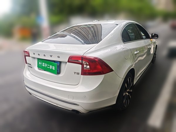 Volvo S60 2019, 113900 км, за 11349 USD