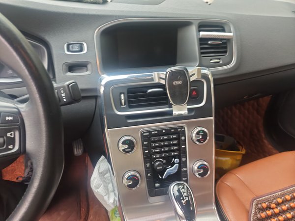 Volvo S60 2019, 113900 км, за 11349 USD - фото 10