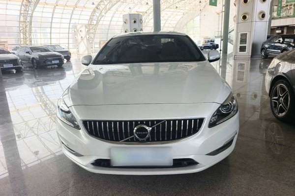 Volvo S60 2019, 46800 км, за 13435 USD