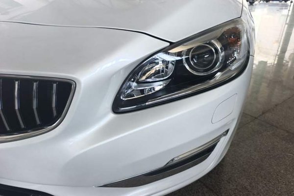 Volvo S60 2019, 46800 км, за 13435 USD - фото 8