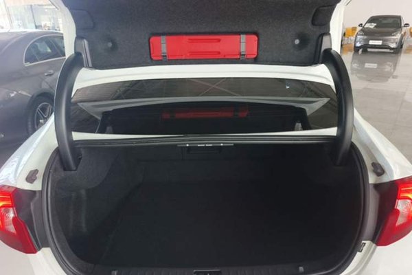 Volvo S60 2019, 46800 км, за 13435 USD - фото 22