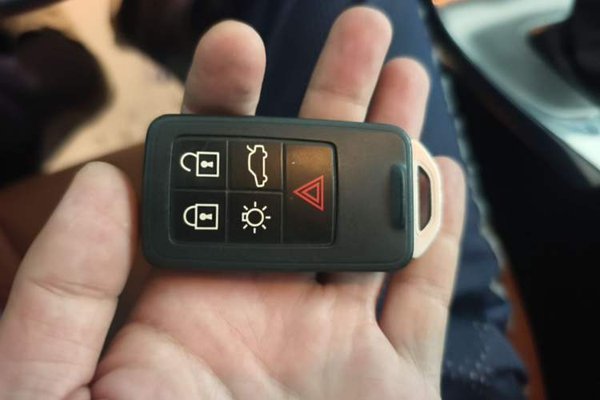 Volvo S60 2019, 46800 км, за 13435 USD - фото 23