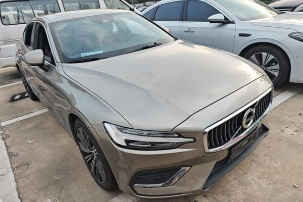 Volvo S60 2021, 107899 км, за 14254 USD - фото 12