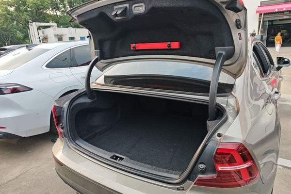 Volvo S60 2021, 107899 км, за 14254 USD - фото 27