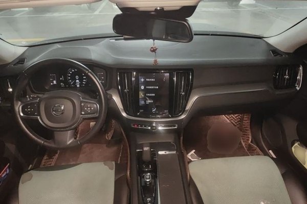 Volvo S60 2022, 34800 км, за 16882 USD - фото 10