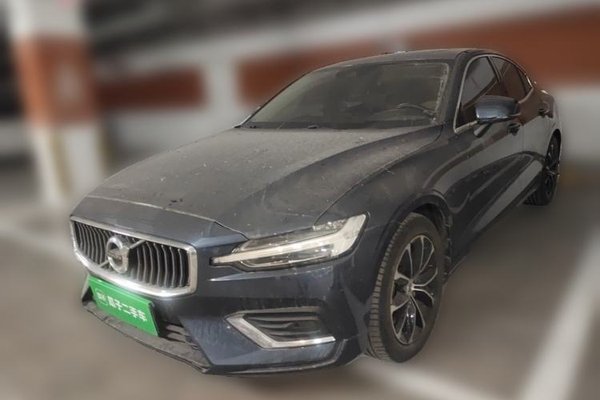 Volvo S60 · 2022 год