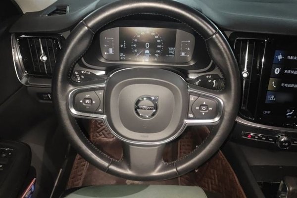 Volvo S60 2022, 34800 км, за 16882 USD - фото 11