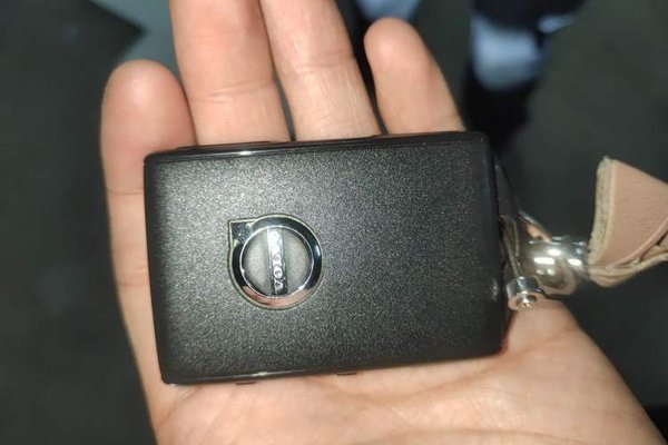Volvo S60 2022, 34800 км, за 16882 USD - фото 9