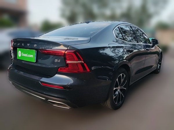 Volvo S60 2022, 64100 км, за 15013 USD - фото 6