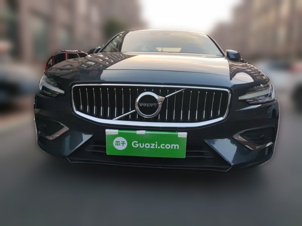 Volvo S60 2022, 64100 км, за 15013 USD
