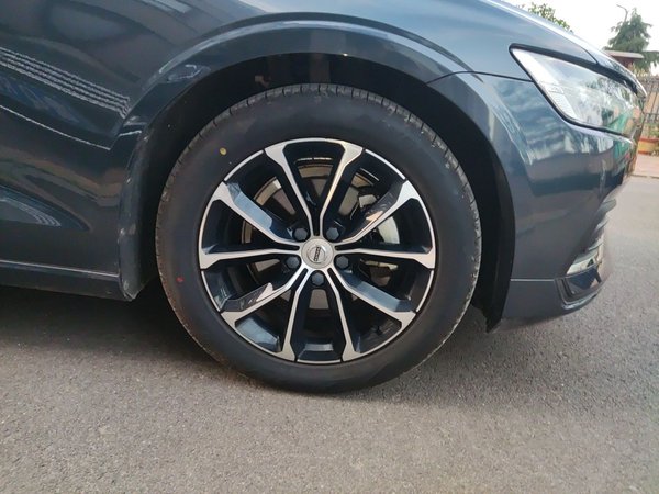 Volvo S60 2022, 64100 км, за 15013 USD - фото 8