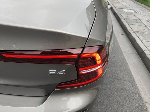 Volvo S60 2022, 81199 км, за 17196 USD - фото 7