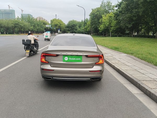 Volvo S60 2022, 81199 км, за 17196 USD