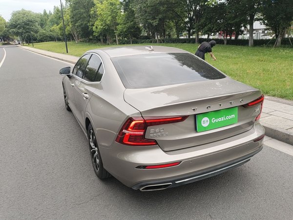 Volvo S60 2022, 81199 км, за 17196 USD