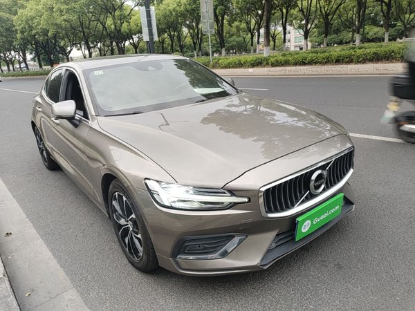 Volvo S60 2022, 81199 км, за 17196 USD