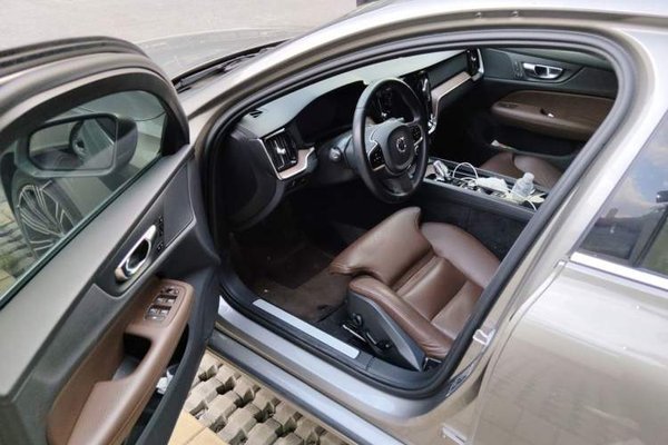 Volvo S60 2022, 46200 км, за 17424 USD - фото 16