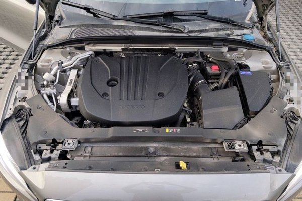 Volvo S60 2022, 46200 км, за 17424 USD - фото 21